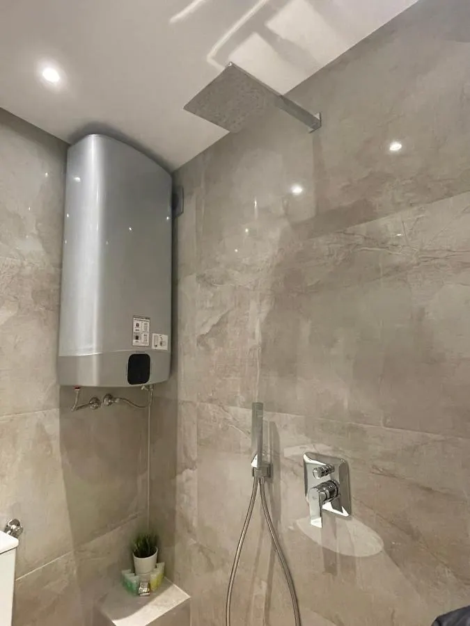 Shushi'S Central Studio Apartment Filibe