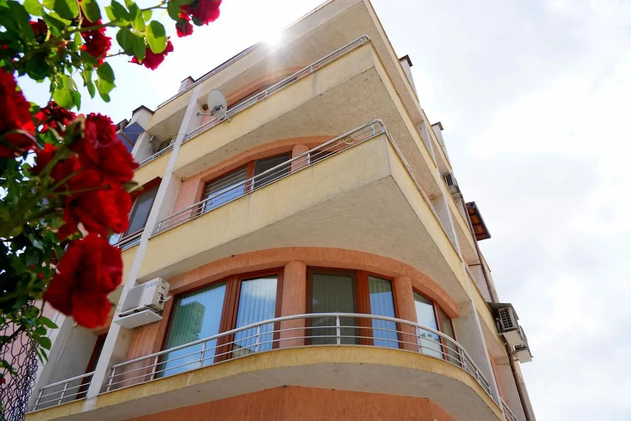 Shushi'S Central Studio Apartment Filibe