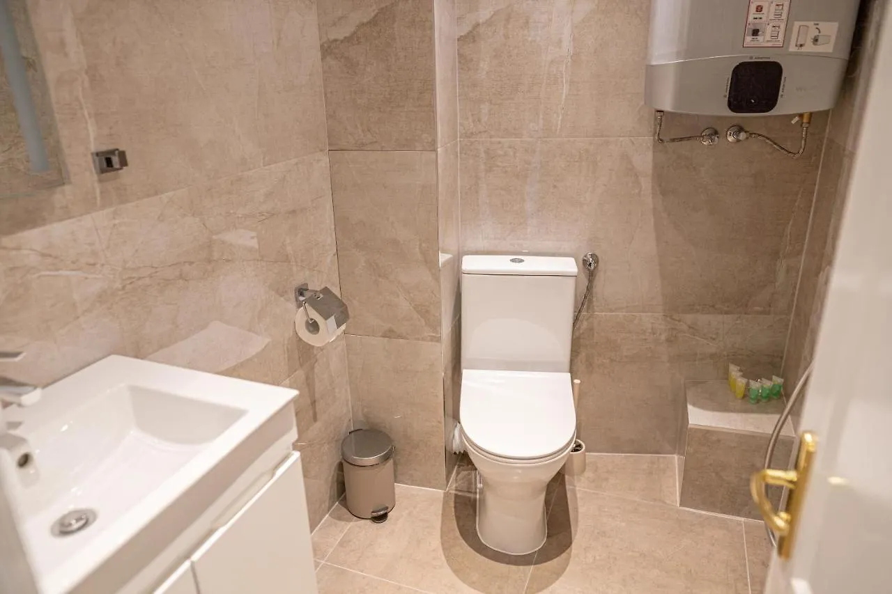 Shushi'S Central Studio Apartment Filibe